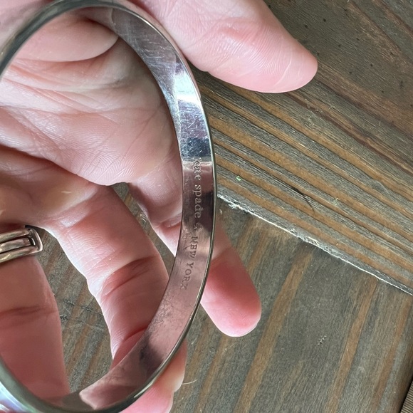 Kate Spade Happily ever after bangle. Silver - Picture 4 of 5